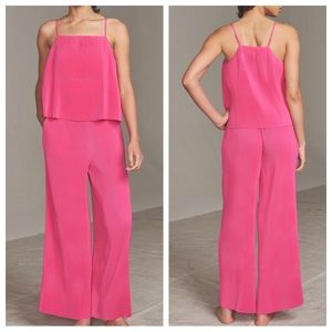 09 Fabulous Chic Rib Sleeveless Top and Pants Set
-Raw edge detail